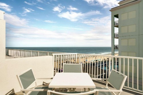 DoubleTree by Hilton Ocean City Oceanfront - image 36