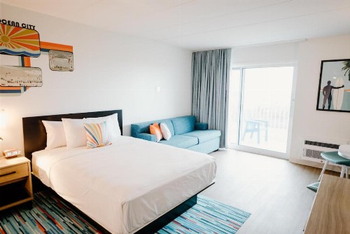 Atlantic Oceanfront Inn - image 17