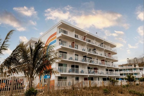Atlantic Oceanfront Inn - image 35
