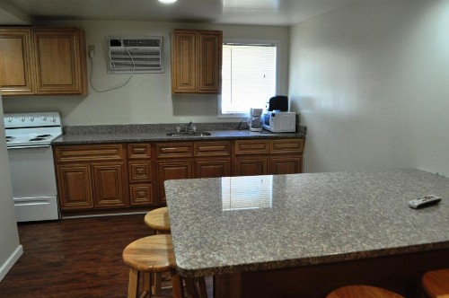 South Wind Apartments - image 10