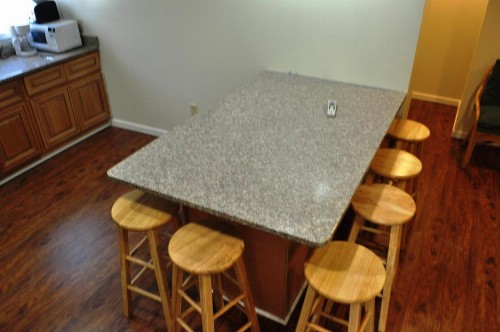 South Wind Apartments - image 12