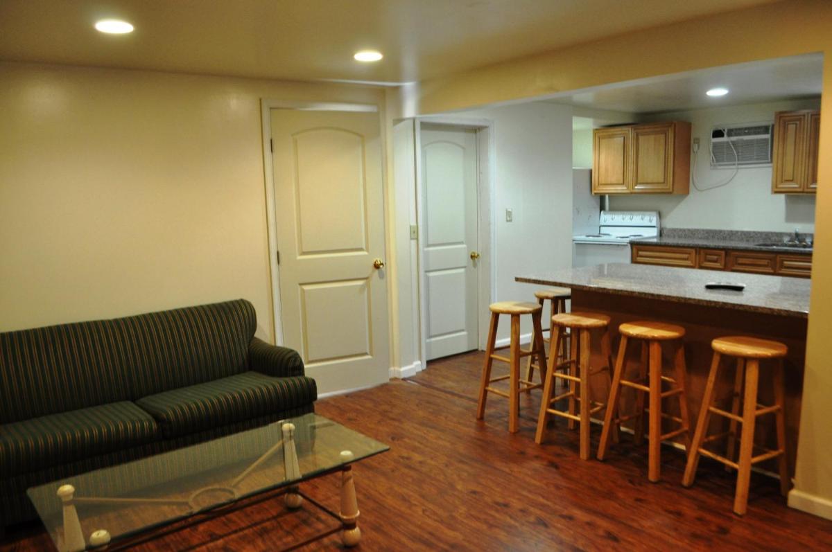 South Wind Apartments - image 7