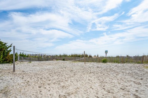 Carousel Resort Hotel and Condominiums - image 12