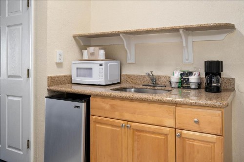 Carousel Resort Hotel and Condominiums - image 17