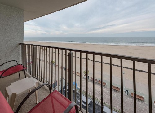 Boardwalk One by Capital Vacations - image 8
