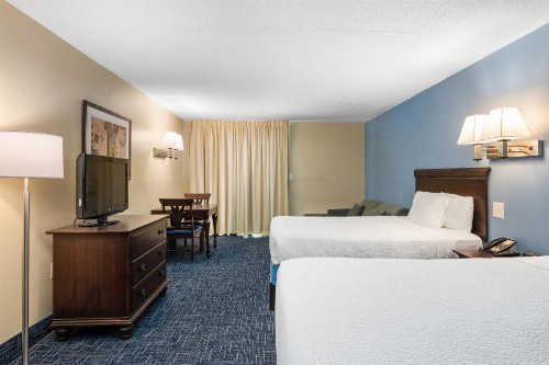 Coastal Palms Inn and Suites - image 26
