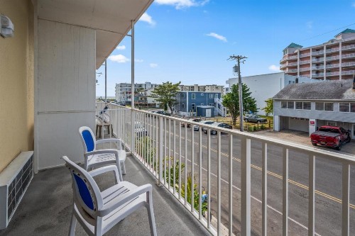 Coastal Palms Inn and Suites - image 32