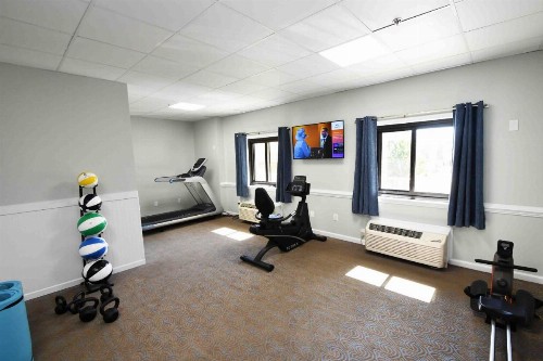 Coastal Palms Inn and Suites - image 34
