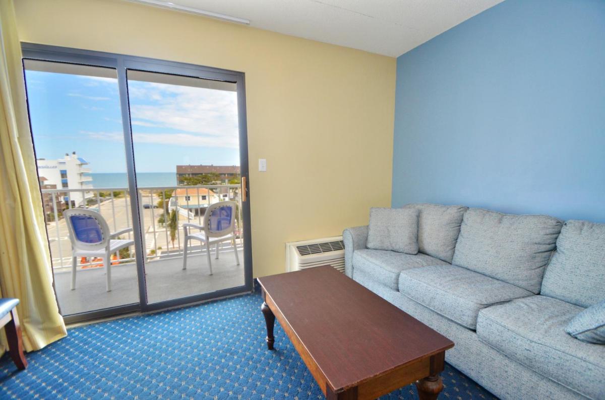 Coastal Palms Inn and Suites - image 5