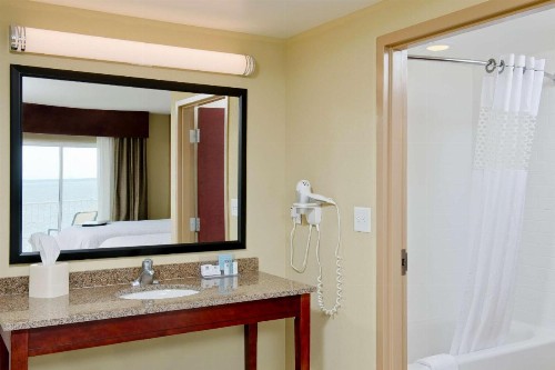 Hampton Inn & Suites Ocean City - image 17