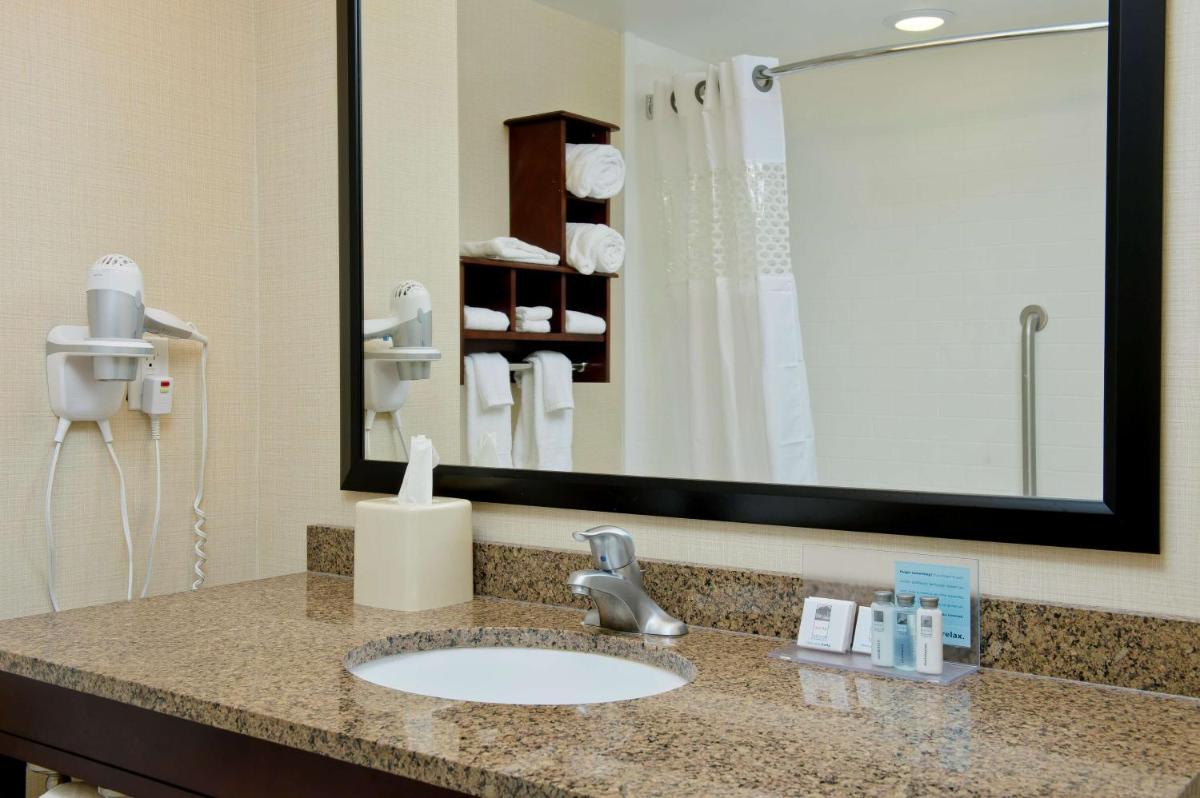 Hampton Inn & Suites Ocean City - image 3