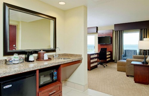 Hampton Inn & Suites Ocean City - image 4
