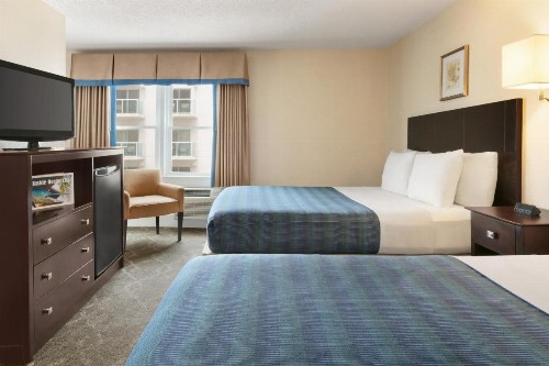 Harrison Hall Hotel - image 28