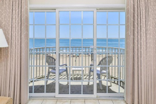 Paradise Plaza Inn - image 14
