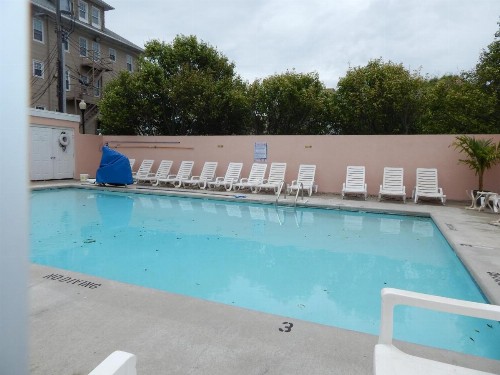 Paradise Plaza Inn - image 18