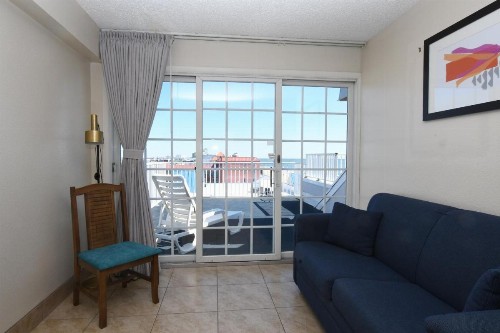 Paradise Plaza Inn - image 24