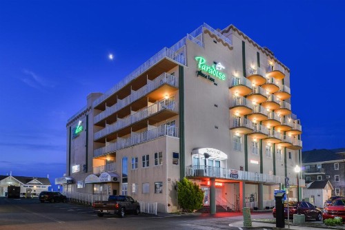 Paradise Plaza Inn - image 8