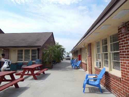 Oceanic Motel - image 13
