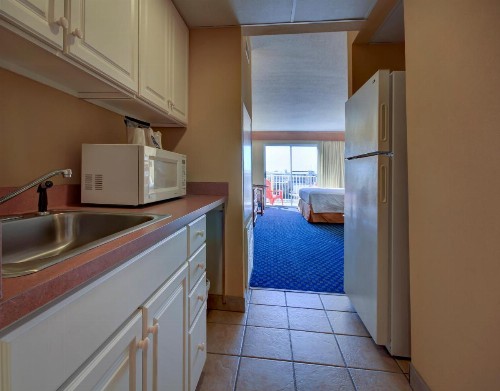 Bonita Beach Hotel - image 11