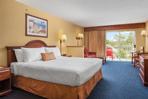 Bonita Beach Hotel - image 21