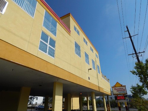 Bonita Beach Hotel - image 6