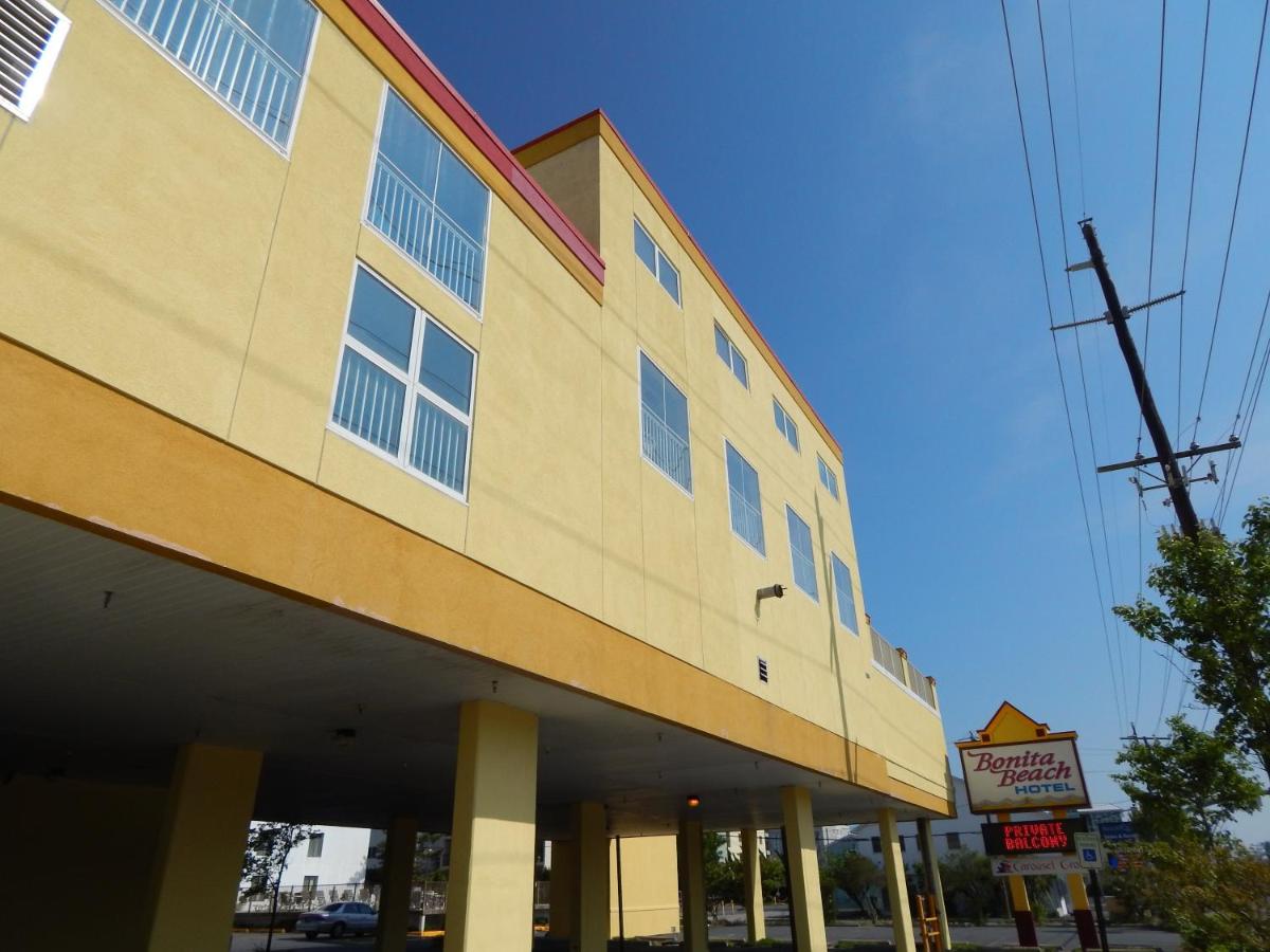 Bonita Beach Hotel - image 6