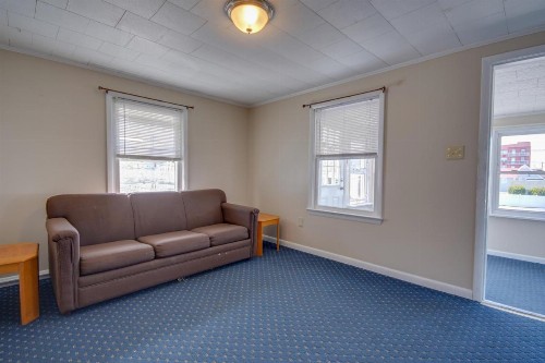 Majestic Hotel & Apartments - image 26