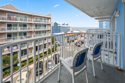 Tidelands Caribbean Boardwalk Hotel and Suites - image 17