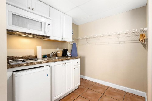 Tidelands Caribbean Boardwalk Hotel and Suites - image 42