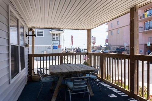 Beach Walk Hotel - image 23