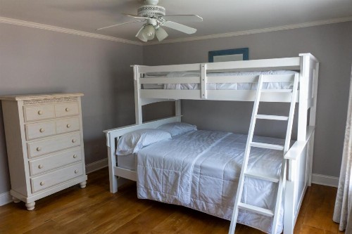 Beach Walk Hotel - image 25