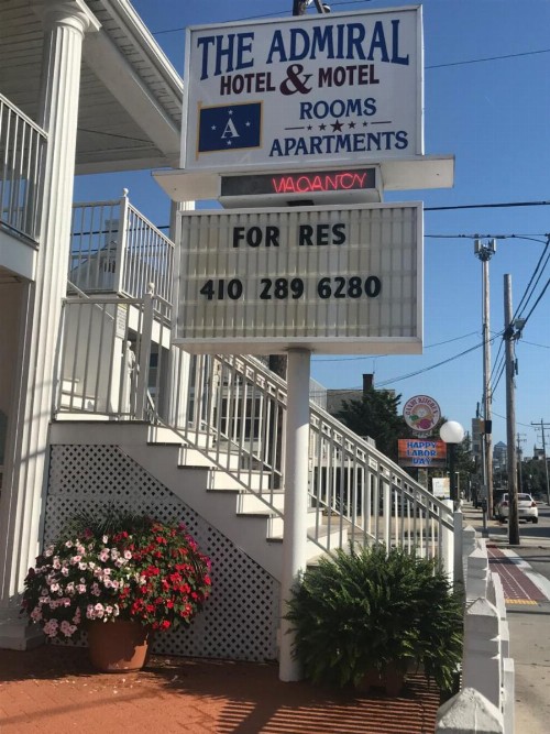 Admiral Hotel