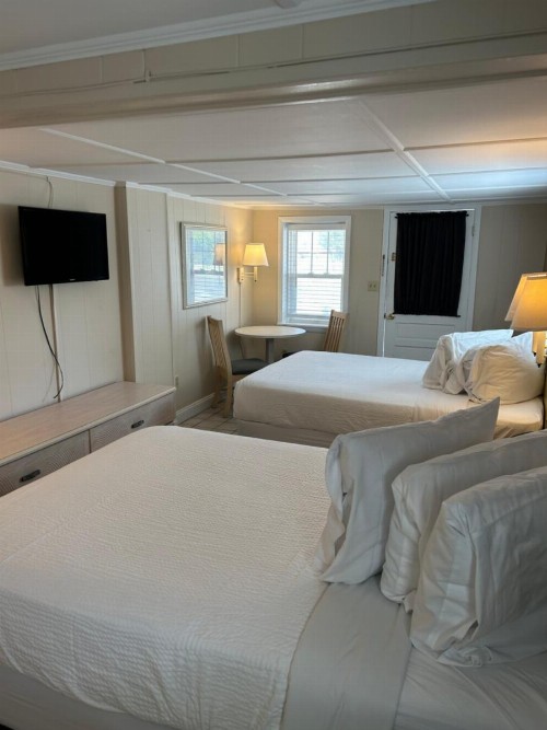 The Admiral Hotel/Motel - image 21