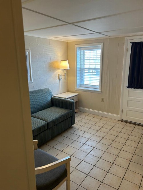 The Admiral Hotel/Motel - image 22