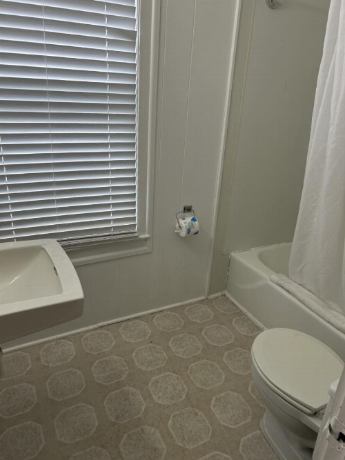 The Admiral Hotel/Motel - image 24