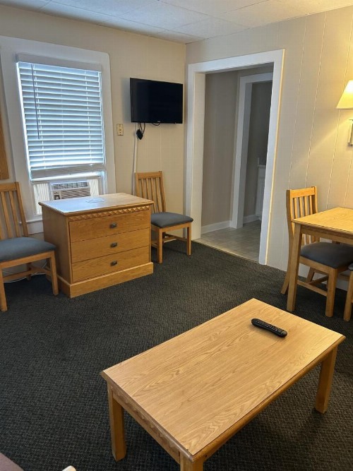 The Admiral Hotel/Motel - image 29