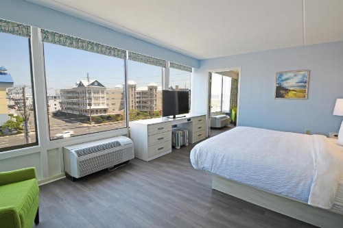 Fenwick Inn - image 2