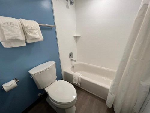 Fenwick Inn - image 32