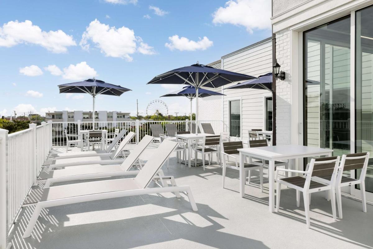 Dunes Manor Hotel & Dunes Suites - image 5