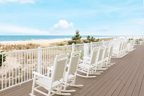 Dunes Manor Hotel & Dunes Suites - image 7