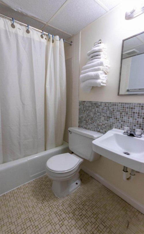 Rideau Oceanfront Motel - image 12