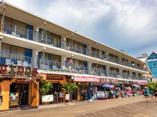 Rideau Oceanfront Motel - image 17