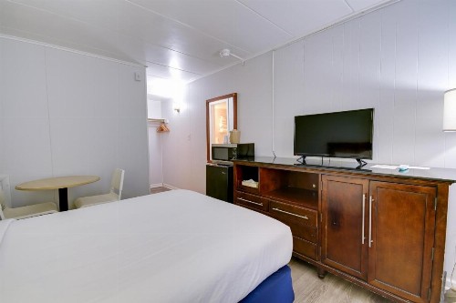 Rideau Oceanfront Motel - image 38