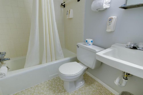 Rideau Oceanfront Motel - image 39