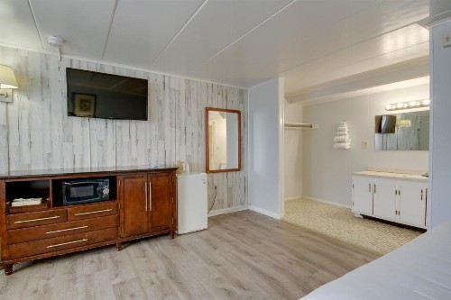 Rideau Oceanfront Motel - image 40