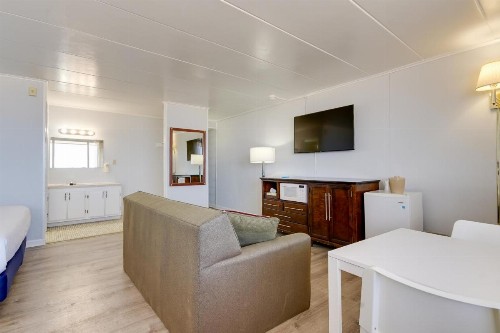 Rideau Oceanfront Motel - image 47