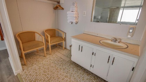 Rideau Oceanfront Motel - image 9
