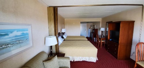 Sea Hawk Motel - image 13