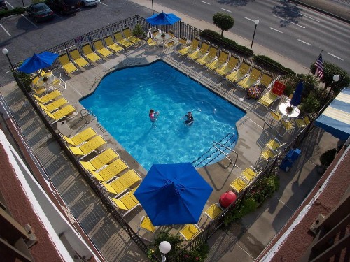 Sea Hawk Motel - image 16