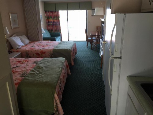 Sea Hawk Motel - image 22